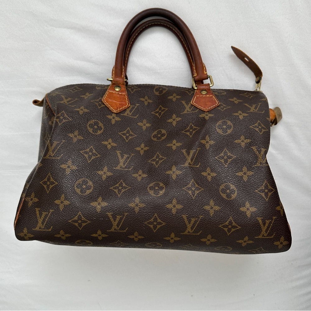 Louis Vuitton Monogram Speedy 30